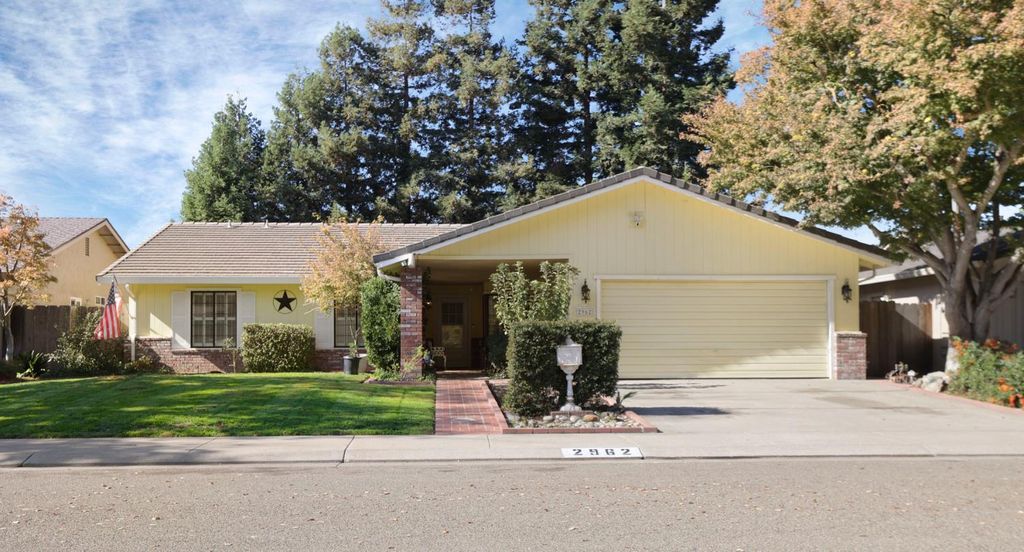 2962 Smoke Tree Cir, Stockton, CA 95209