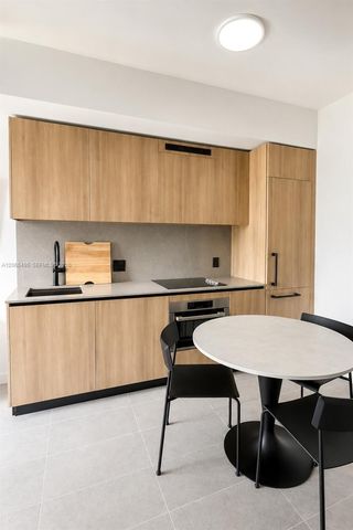 121 NE 5th St 2810, Miami, FL 33132