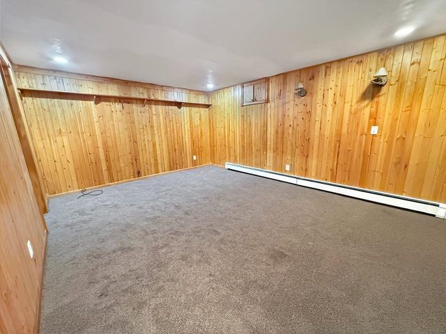 326 9th Ave SE, Minot, ND 58701