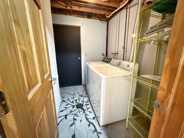326 9th Ave SE, Minot, ND 58701