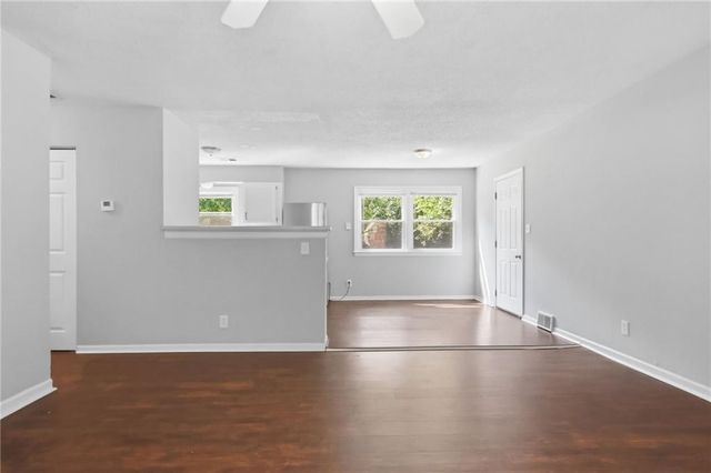 8338 Santa Fe Lane, Overland Park, KS 66212
