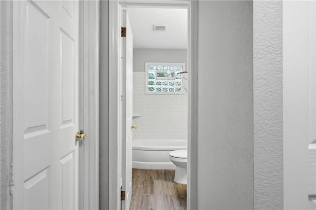8338 Santa Fe Lane, Overland Park, KS 66212