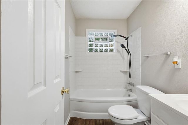 8338 Santa Fe Lane, Overland Park, KS 66212