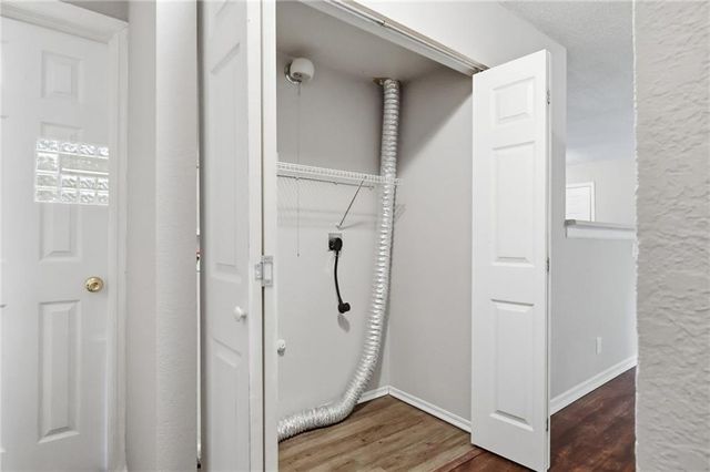8338 Santa Fe Lane, Overland Park, KS 66212
