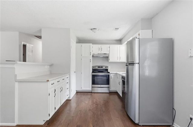 8338 Santa Fe Lane, Overland Park, KS 66212