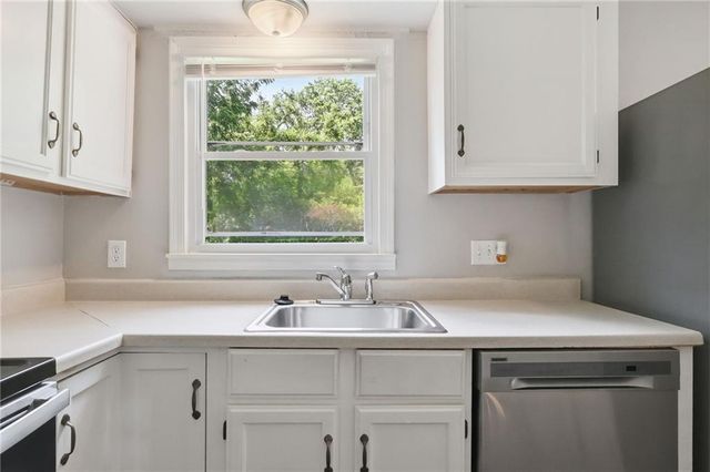 8338 Santa Fe Lane, Overland Park, KS 66212