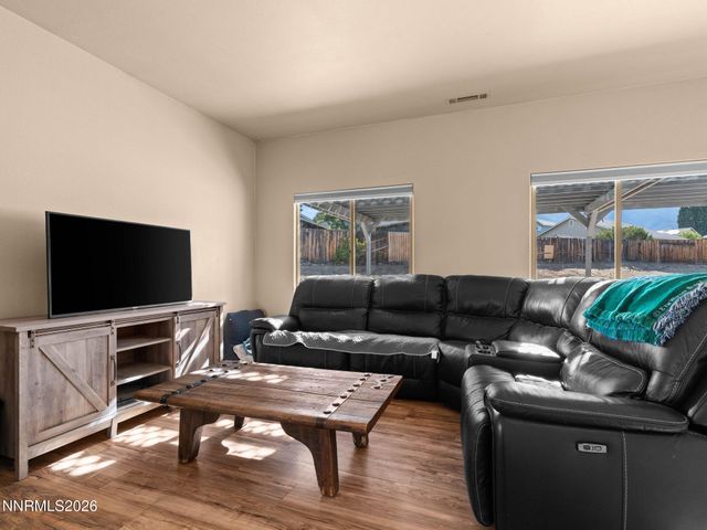 9445 Pine Tree Court, Reno, NV 89506
