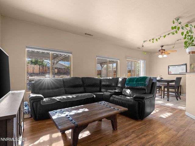 9445 Pine Tree Court, Reno, NV 89506