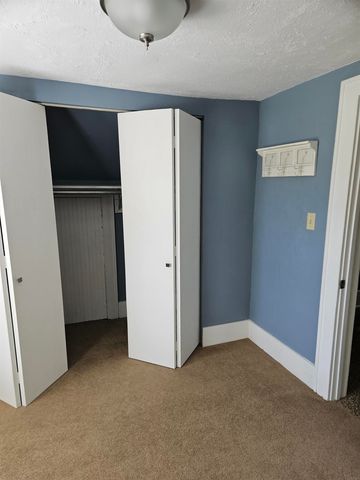 106 7th Ave NW, Oelwein, IA 50662