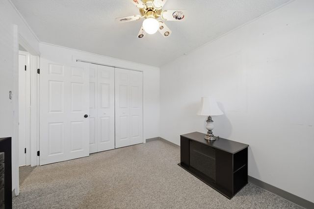 55 Burnham Rd, Billerica, MA 01862