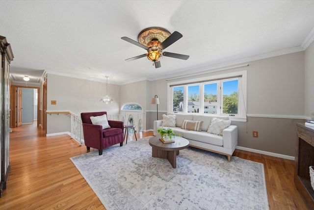 55 Burnham Rd, Billerica, MA 01862