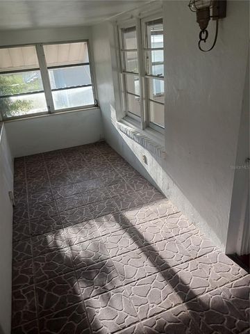 3720 4TH AVENUE N, St Petersburg, FL 33713