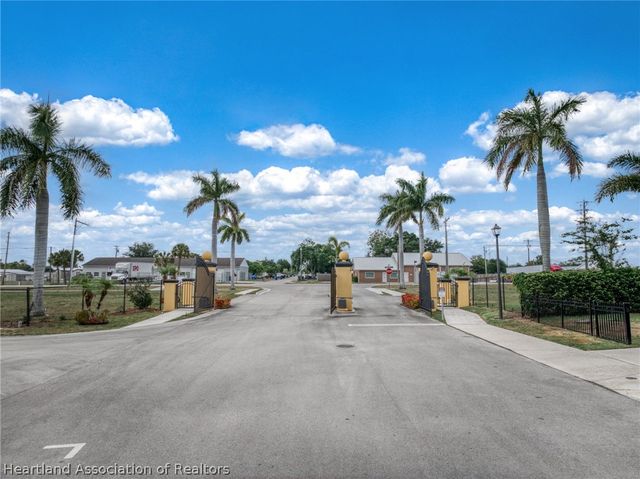 1407 Las Villas Blvd, Sebring, FL 33870
