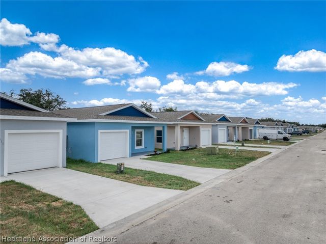 1407 Las Villas Blvd, Sebring, FL 33870