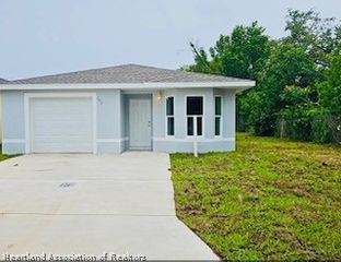 1407 Las Villas Blvd, Sebring, FL 33870