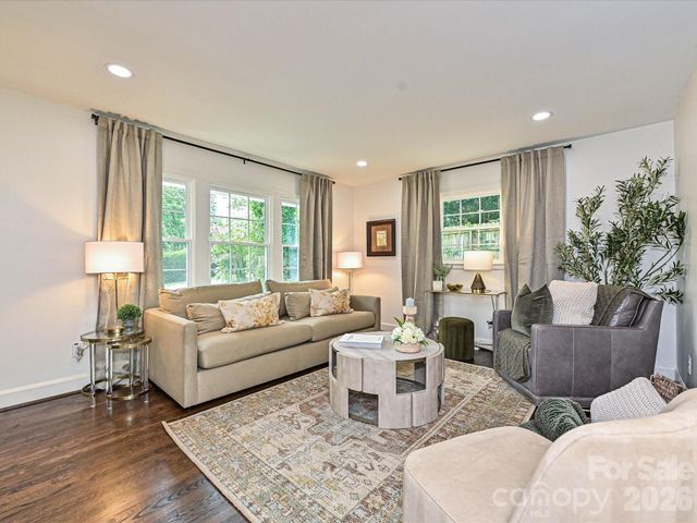 6654 Brookcrest Drive, Charlotte, NC 28210