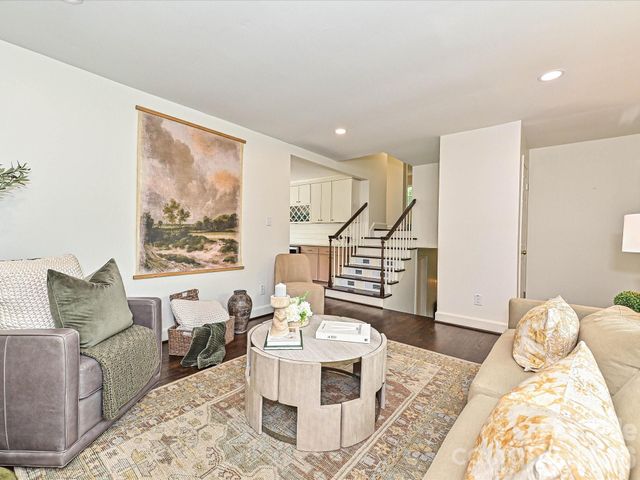 6654 Brookcrest Drive, Charlotte, NC 28210