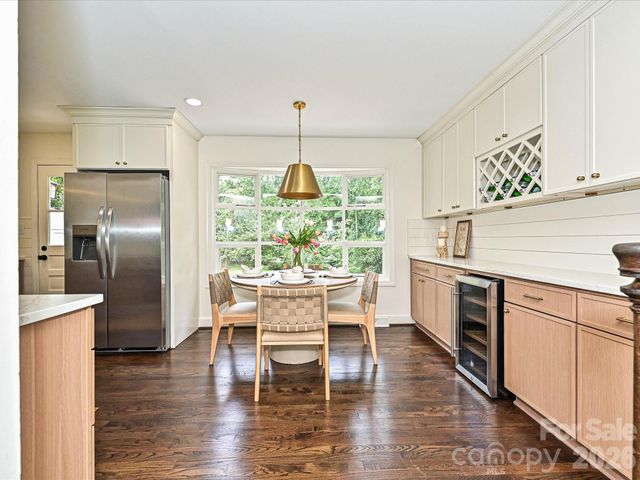 6654 Brookcrest Drive, Charlotte, NC 28210