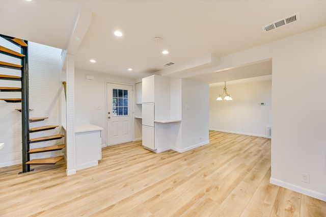 122 Forest Lake DR, Del Valle, TX 78617