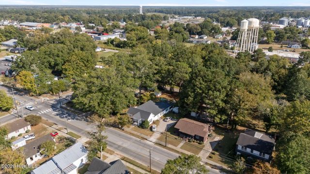 607 W Main Street, Williamston, NC 27892