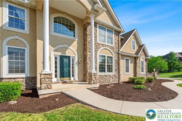 3940 Whitetail Court, Lowhill Twp, PA 18078