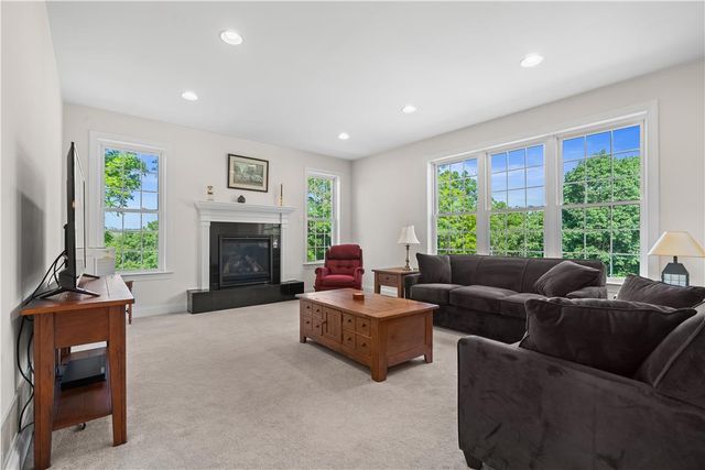 3940 Whitetail Court, Lowhill Twp, PA 18078