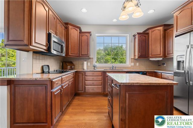 3940 Whitetail Court, Lowhill Twp, PA 18078