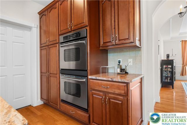 3940 Whitetail Court, Lowhill Twp, PA 18078