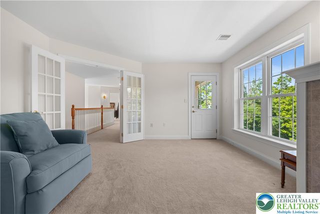 3940 Whitetail Court, Lowhill Twp, PA 18078