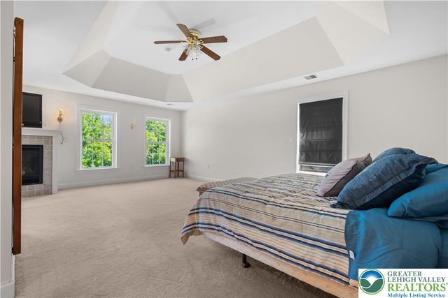 3940 Whitetail Court, Lowhill Twp, PA 18078