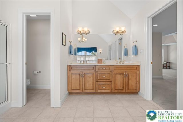 3940 Whitetail Court, Lowhill Twp, PA 18078