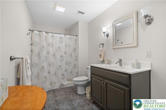 3940 Whitetail Court, Lowhill Twp, PA 18078
