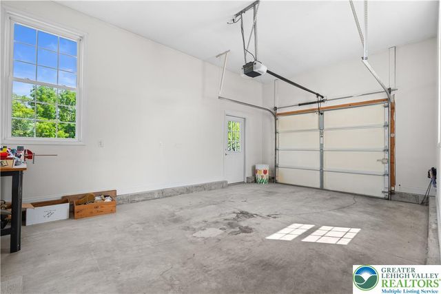 3940 Whitetail Court, Lowhill Twp, PA 18078