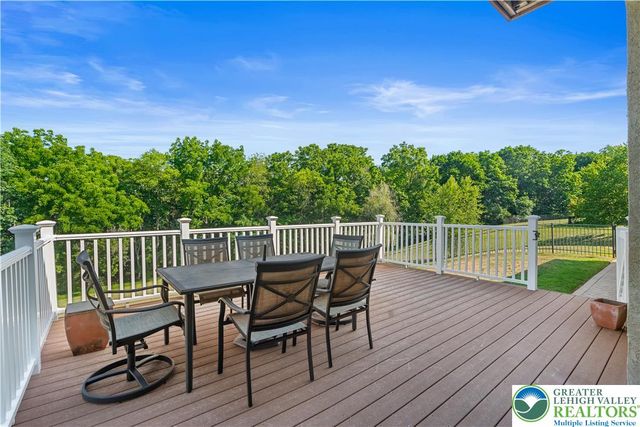 3940 Whitetail Court, Lowhill Twp, PA 18078