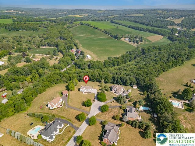 3940 Whitetail Court, Lowhill Twp, PA 18078