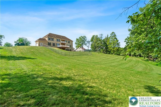 3940 Whitetail Court, Lowhill Twp, PA 18078