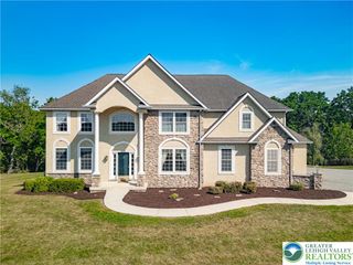 3940 Whitetail Court, Lowhill Twp, PA 18078