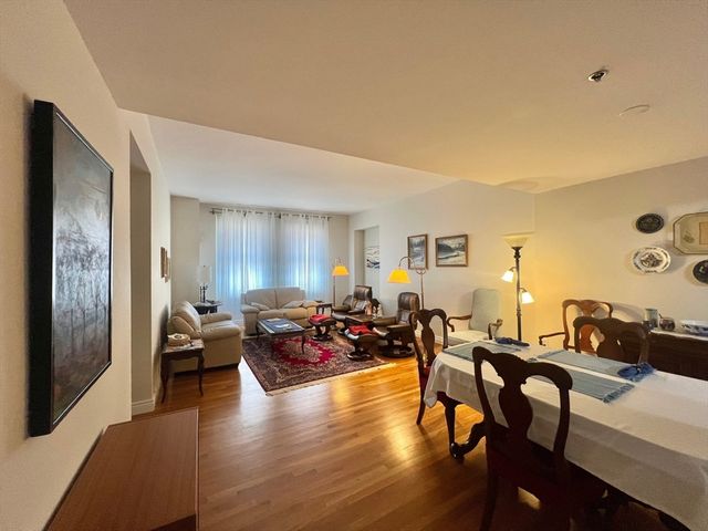 4 Charlesgate East 402, Boston, MA 02115