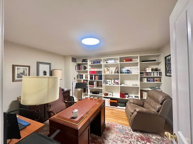 4 Charlesgate East 402, Boston, MA 02115