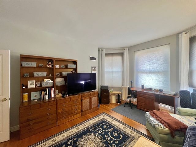 4 Charlesgate East 402, Boston, MA 02115