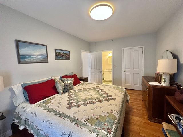 4 Charlesgate East 402, Boston, MA 02115