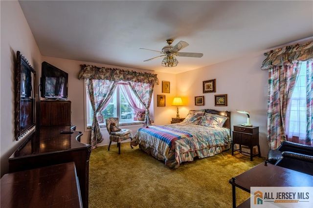 4 Martin Van Buren Drive B, Monroe, NJ 08831
