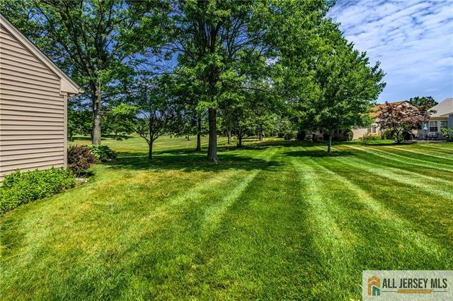 4 Martin Van Buren Drive B, Monroe, NJ 08831