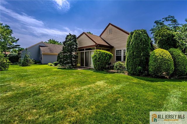 4 Martin Van Buren Drive B, Monroe, NJ 08831