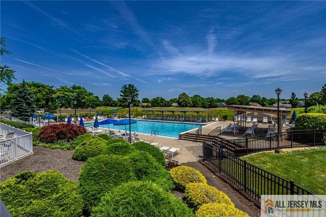 4 Martin Van Buren Drive B, Monroe, NJ 08831