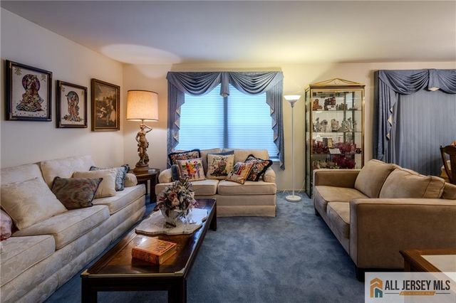 4 Martin Van Buren Drive B, Monroe, NJ 08831