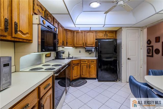 4 Martin Van Buren Drive B, Monroe, NJ 08831