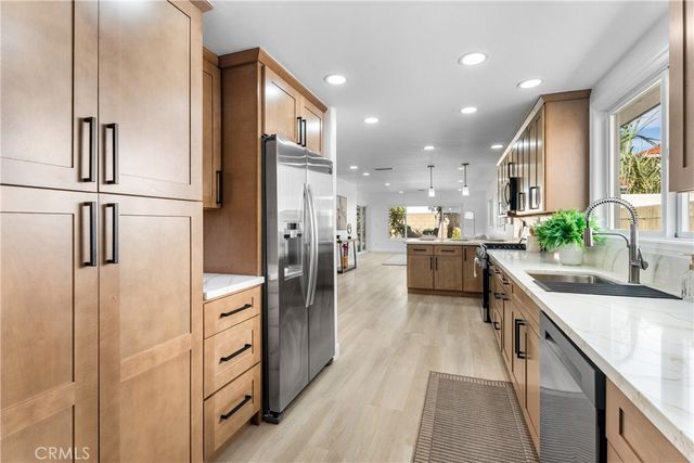 6821 Loyola Drive, Huntington Beach, CA 92647