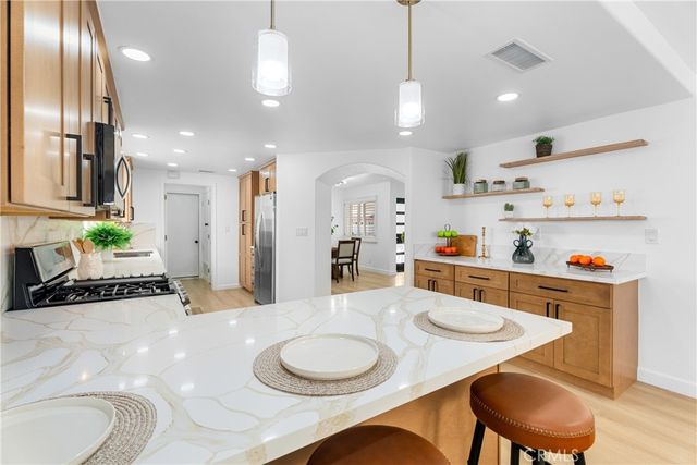 6821 Loyola Drive, Huntington Beach, CA 92647