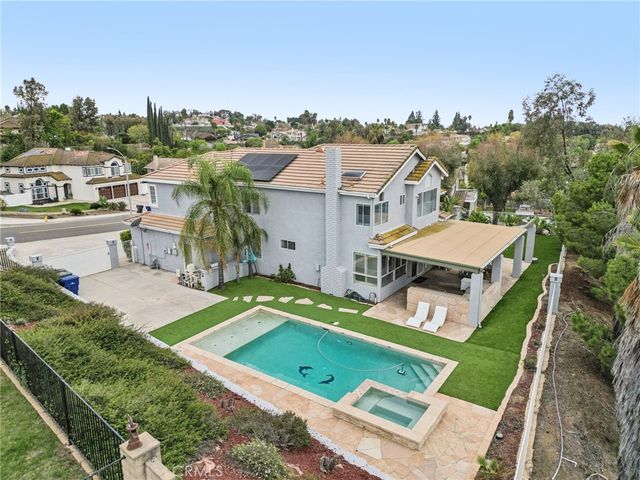 901 Clearwood Avenue, Riverside, CA 92506